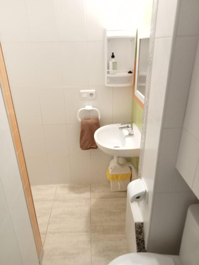 Alojamiento Playa Chica, Los Pozos Habitaciones 푸에르토델로사리오 외부 사진